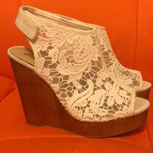 Lucky brand lace wedges size 7 like new!